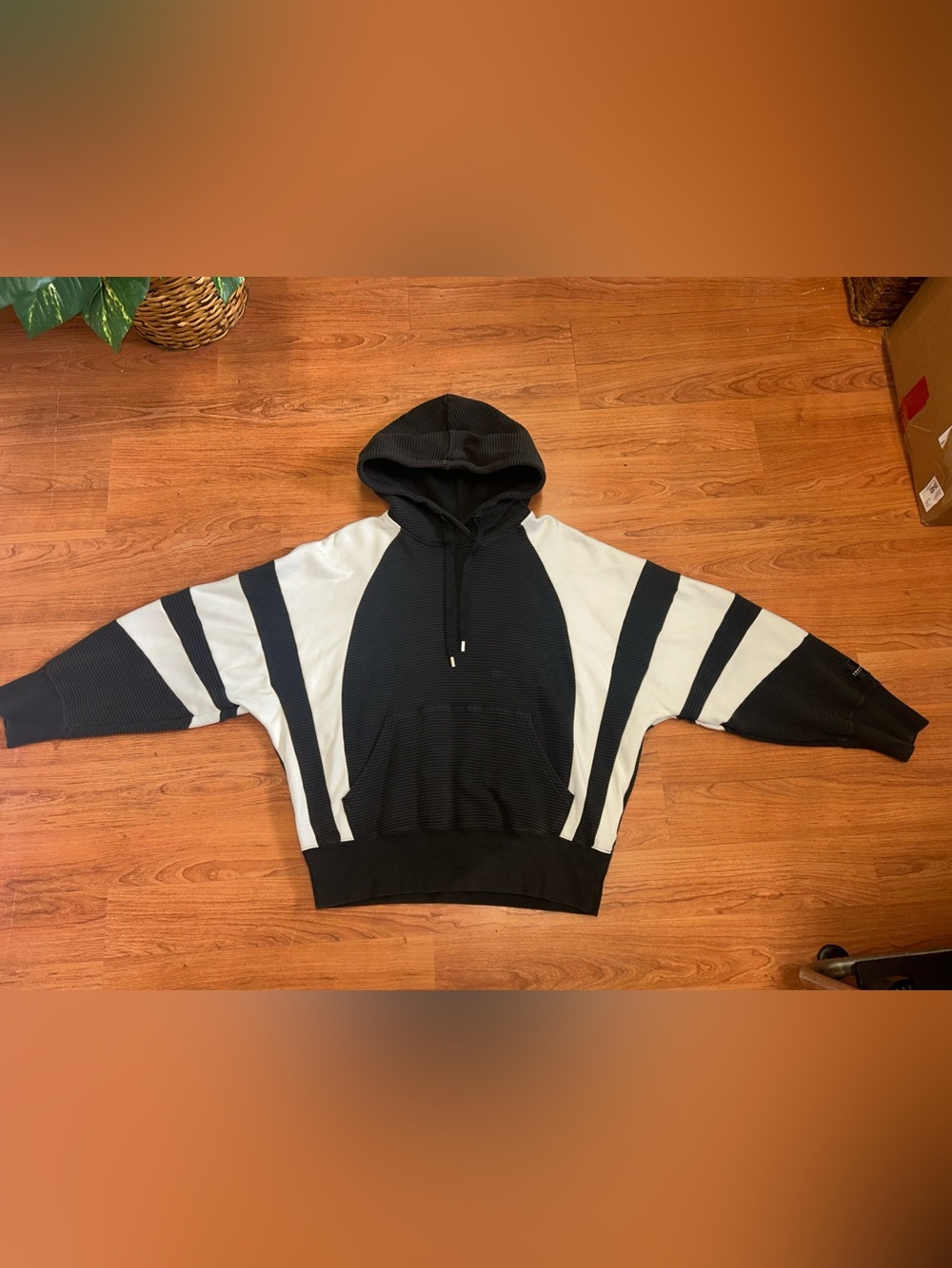 Adidas CD6880 Women Originals EQT Hoodie LS shirts Black White Size Small